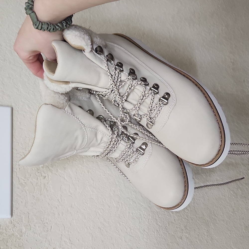 Esprit Winter Boots